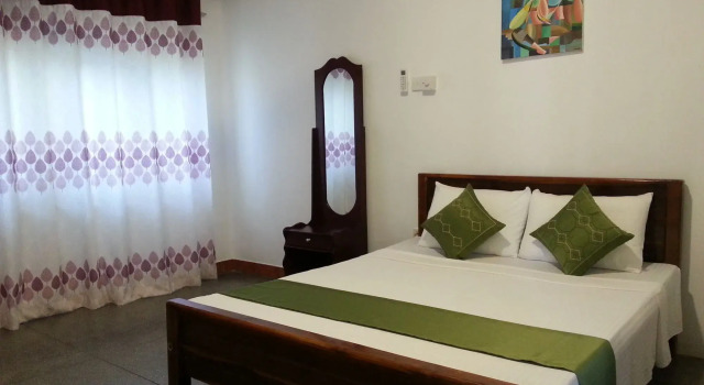 Saubagya Inn, Забронировать Отель Анурадхапура округ Анурадхапура