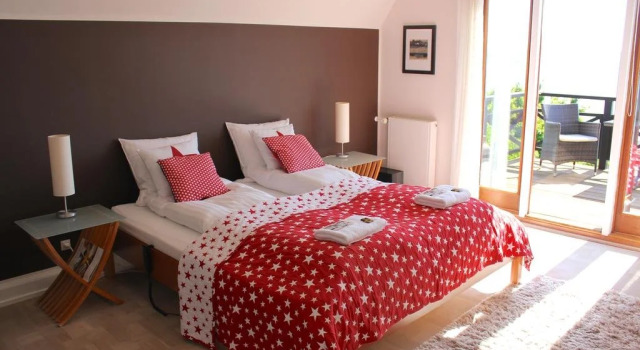 B & B by The Sea, Book Hotel Hotels in Zealand with Breakfast, Breakfasts
