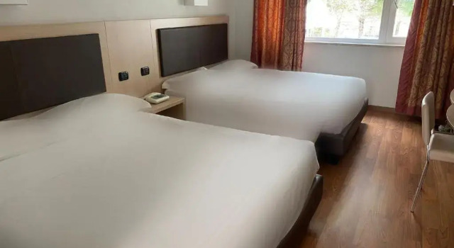 Четырёхместный номер Executive Hotel Palace del Conero