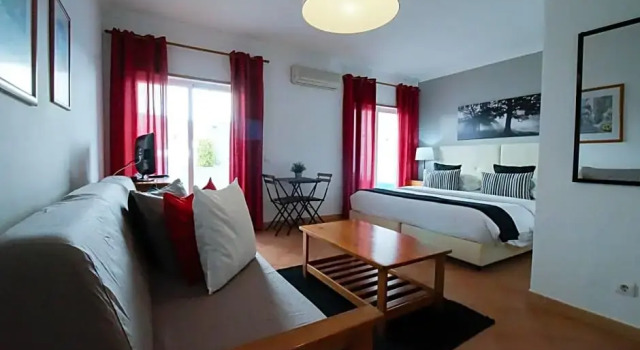 Студия Superior Oasis Beach Apartments