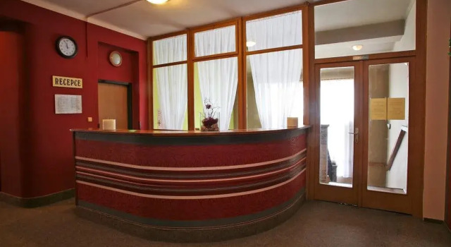 Hotel Zlaty Jelen, Rezerwuj Hotel Horazdovice Plzen