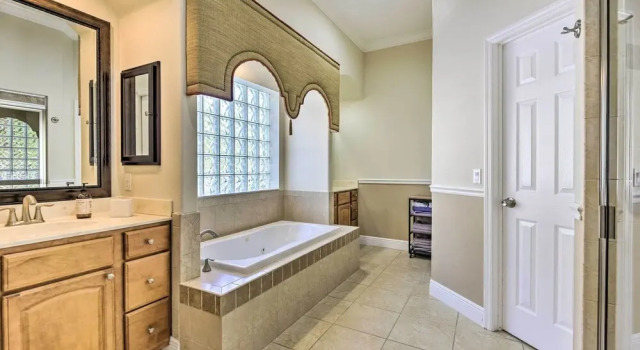 Коттедж Rotonda West Home w/ Heated Pool, 5 Mi to Beach!