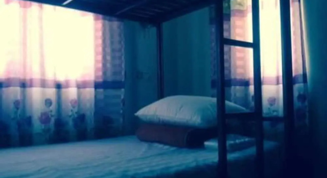 Кровать в общем номере Lux Pillow Hostel