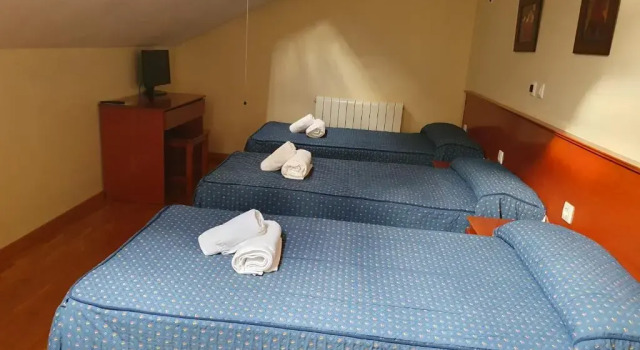 Трёхместный номер Standard Hotel Villa De Lerma