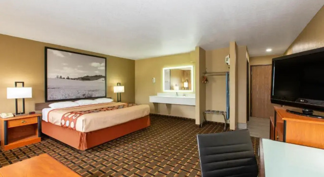 Люкс Super 8 by Wyndham Ottawa