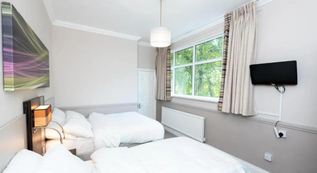 Трёхместный номер Standard Uno Heathrow Windsor Slough