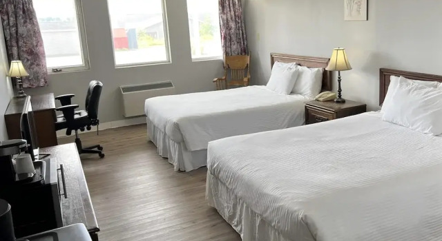 Четырёхместный номер Standard Ramada by Wyndham Florenceville