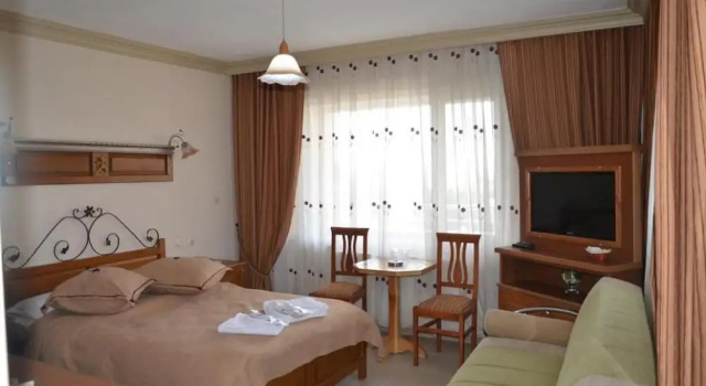 Mertur Hotel, Varaa Hotelli Hotellit Marmara-alue pysäköinnillä, Pysäköinti