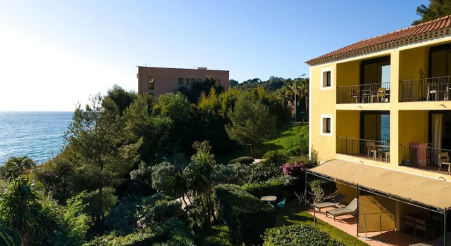 Apartment in Saint-tropez With Beach Access, Забронировать Апартаменты/квартира Апартаменты Райоль-Канадель-сюр-Мер, рядом с Plage du Figuier, Апартаменты/квартира