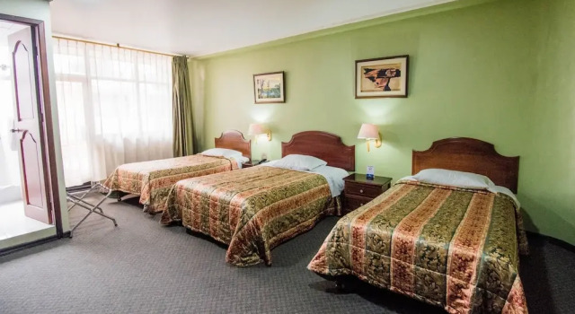 Standard Dreier Zimmer mit Balkon Grand Hotel Loja