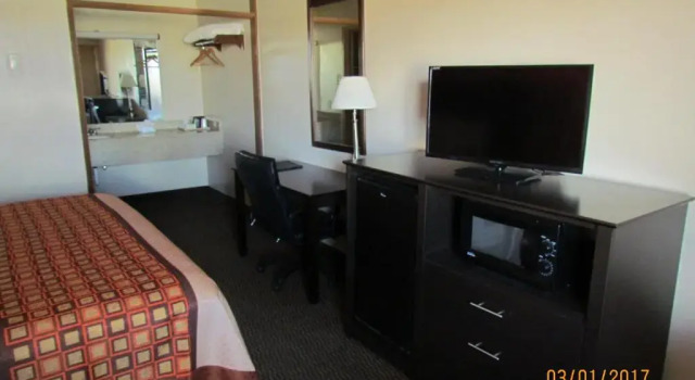 Четырёхместный номер Standard Travelers Lodge Beatrice