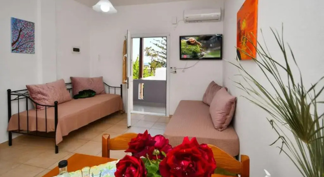 Achinos *2, Seaside, between Ierapetra & Myrtos!, Забронировать Отель Отели East Crete с парковкой, Парковка