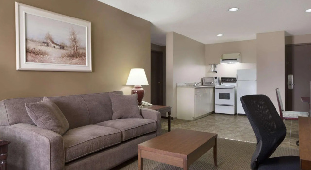 Четырёхместный номер Standard Days Inn by Wyndham Dalhousie