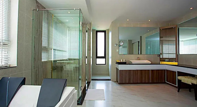 Полулюкс Castle Bayview Resort & Spa
