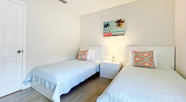 Коттедж Sunshine Villa 5 Bedroom Villa by RedAwning