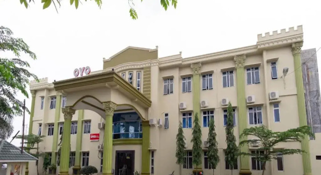 OYO 1400 Barat Residence Syariah, Rezerwuj Hotel Medan Sumatra