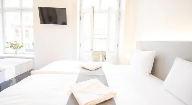 Четырёхместный номер Standard с балконом Narodni Stay