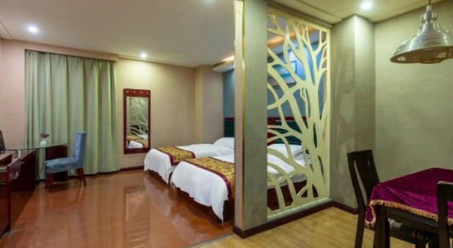 Люкс Grand April Day Holiday Hotel