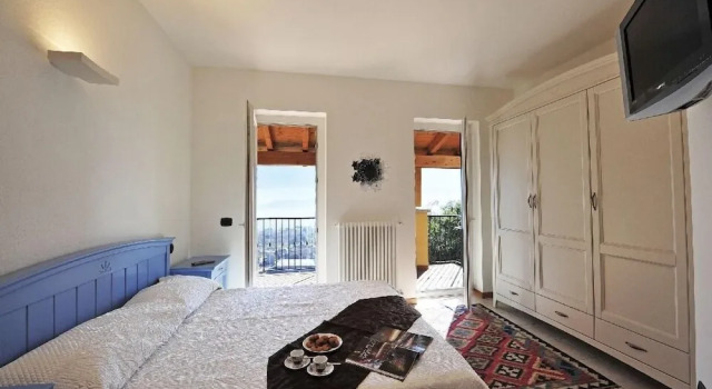 Residenza Vercana Giardino, Book Hotel Hotels in Como with a Pool, Swimming Pool