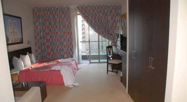 The Parisian Plaza, Prenota Hotel Hotel a Greater Beirut con parcheggio, Parcheggio