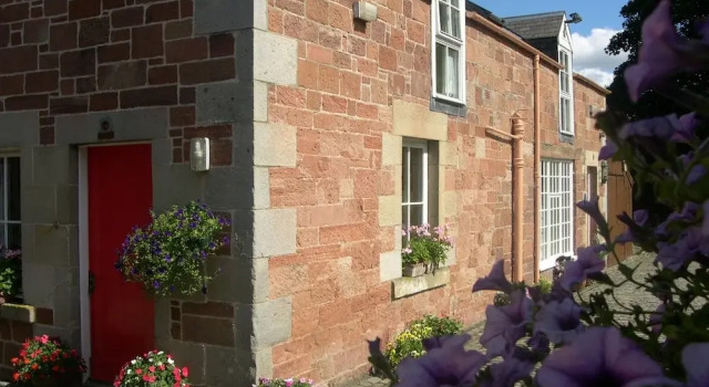 Harleyburn Cottages - Stables and Saddlery, Reserva ahora Casa o chalet Melrose Borders