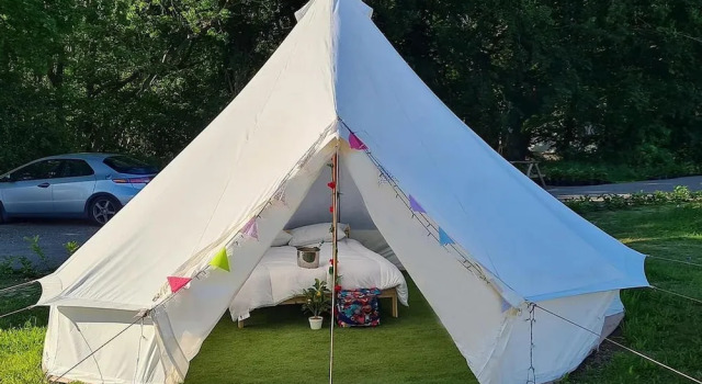4 Meter Bell Tent - Up to 4 Persons Glamping 5, Book Campingplads Camping og glamping i Essex, Campingplads