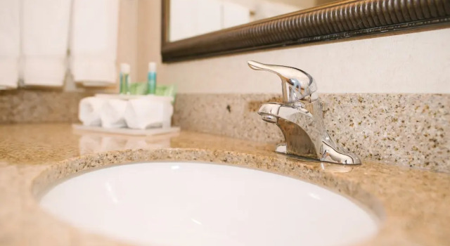 Четырёхместный номер Standard с видом на город Holiday Inn Express Hotel & Suites Custer by IHG