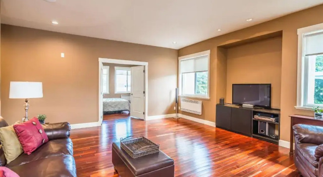 Luxury Penthouse Downtown Nanaimo, Rezervovat Hotel Hotely v Vancouver island s bazénem, Bazén