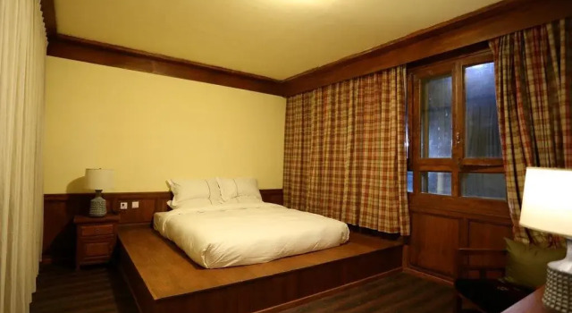 Jacob Beautiful Night Hotel