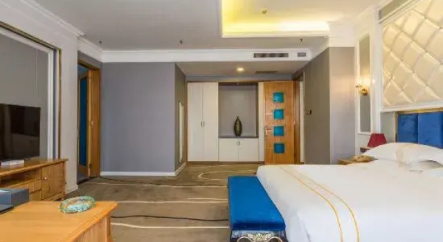 Люкс Deluxe Golden Bay Resort Urumqi