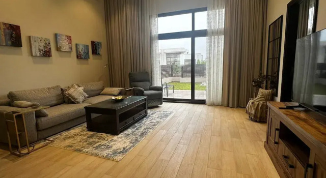 One-bedroom Escape With Scenic View, Prenota Villa Cottage a Taqah, Cottage