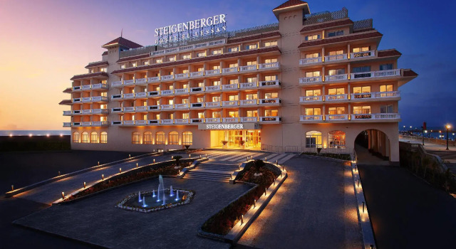 Полулюкс Steigenberger Hotel El Lessan