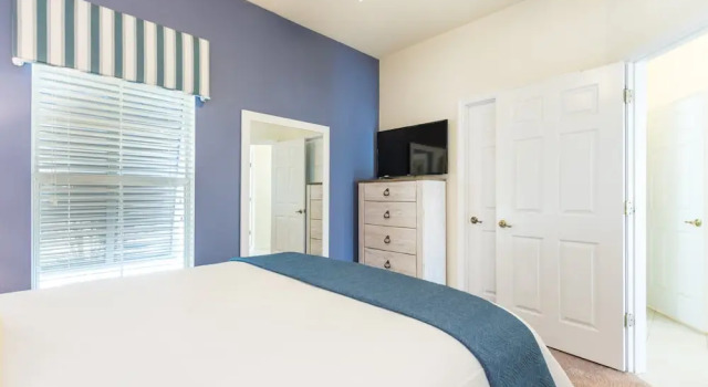 4 Bedroom Townhouse with Pool, Varaa Lomakoti Kissimmee Kissimmee
