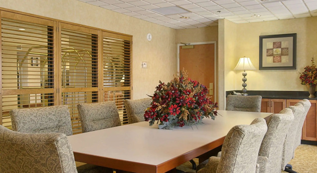 Wingate by Wyndham Warner Robins, Varaa Hotelli Hotellit Warner Robins aamiaisella, Aamiainen