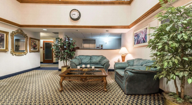 Super 8 by Wyndham Weatherford