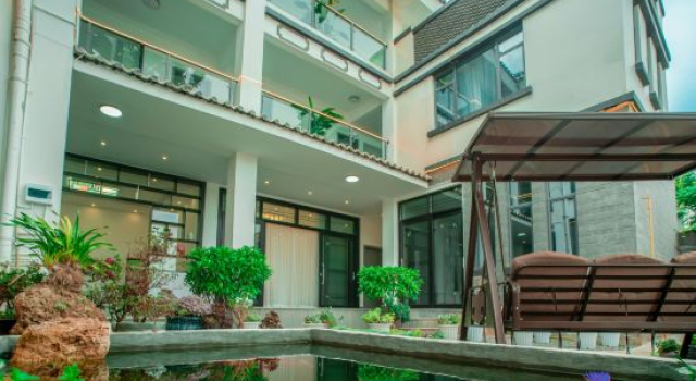 Dali Warm Inn · Peaceful Scenic View Residences (Dali Ancient City Branch), Prenota Hotel Hotel a Dali con parcheggio, Parcheggio