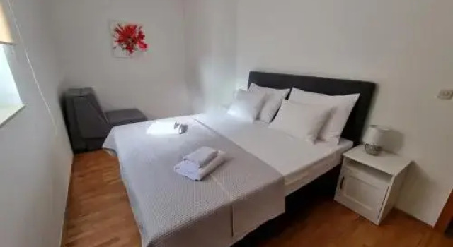 Apartments Ivana, Prenota Appartamento Hotel a Isole Quarnerine con parcheggio, Parcheggio