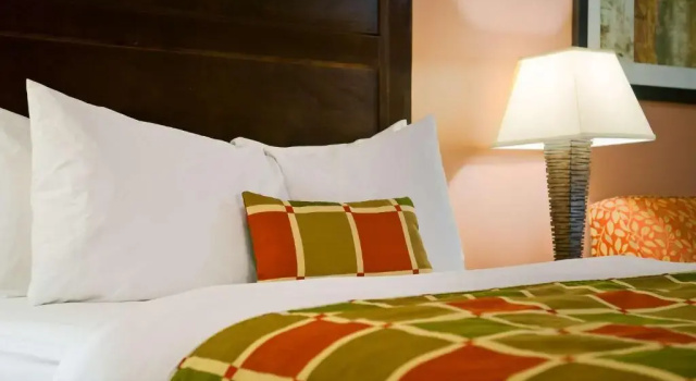 Четырёхместный номер Standard Best Western PLUS Mirage Hotel and Resort