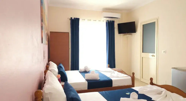 Номер Standard c 1 комнатой с видом на море Friends House - Borsh Hotel