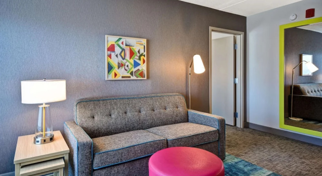 Студия Classic Home2 Suites By Hilton Bloomington Normal