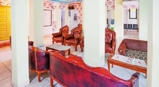 Hotel Perdana Syariah by OYO Rooms, Rezerwuj Hotel Palembang Sumatra