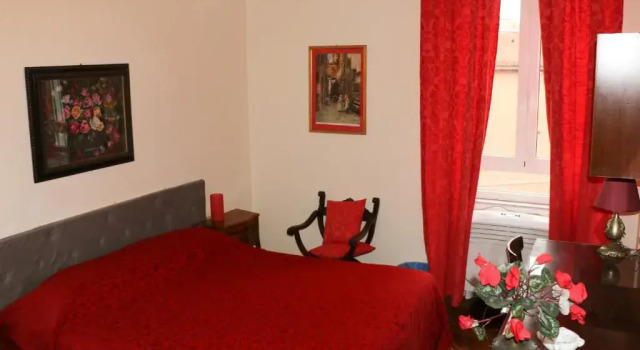 Casa Vacanze Scalone, Забронировать Отель Рионе Монти Рим, рядом с Посольство США в Риме