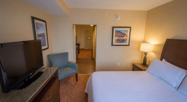 Двухместный полулюкс Hilton Garden Inn Watertown