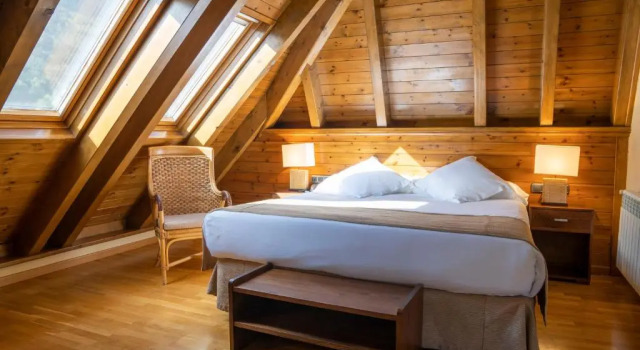 Полулюкс Hotel & Restaurante Peña
