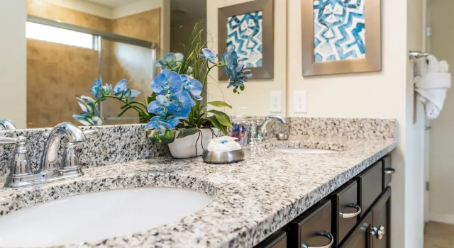 Кровать в общем номере Deluxe and Roomy 6BD Home Close To Disney #6st413