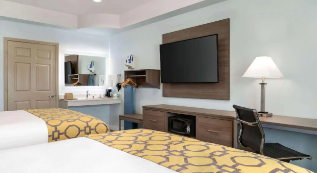 Четырёхместный номер Standard Baymont by Wyndham Kingwood