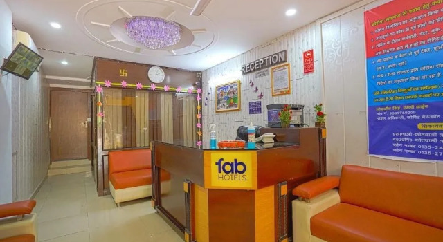 Hotel Paras Plaza, Rezervovat Hotel Rišikéš Uttarakhand