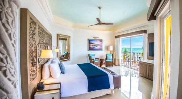 Двухместный люкс Premium c 1 комнатой oceanfront Wyndham Alltra Playa del Carmen Adults Only All Inclusive