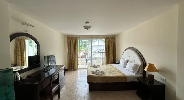 Двухместный номер Deluxe с балконом M&N Guesthouse Kata
