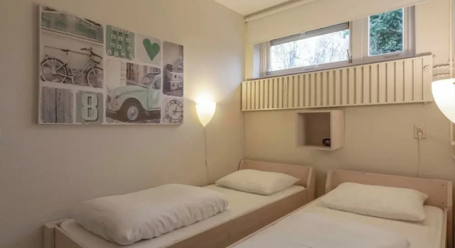 Bungalow in Sint Maartenszee Near Beach